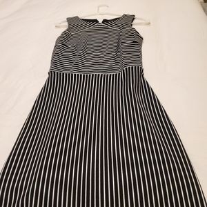 Banana Republic dress size 0, perfect condition. Worn once.